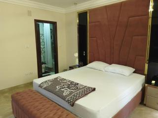 Cairo Crown Apartment including gym, spa and jacuzzi pool no visitors - Kairo - 5
