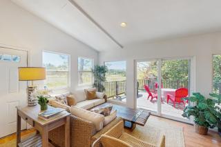 The Coos Chateau - Coos Bay - 9