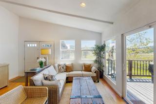 The Coos Chateau - Coos Bay - 8