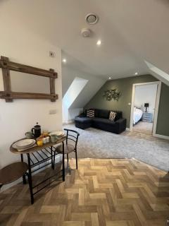 Woodpecker Lodge - 6