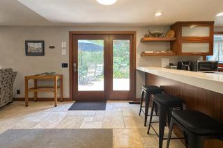 Coastal Retreat - 1