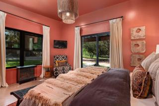 Indira at Ololo, Hot Tub, Outdoor Shower, Fire Pit - Fredericksburg - 1