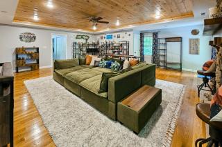 Old Cannon Retreat - Hendersonville - 5