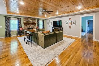 Old Cannon Retreat - Hendersonville - 3