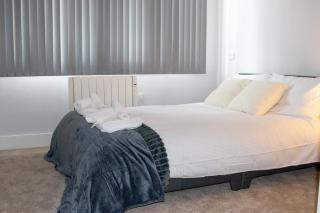 Luxury 1BR Flat Near Heathrow - Harmondsworth - 7
