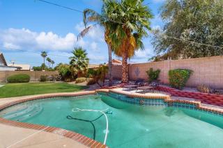 3BR Home with Den - Private Pool, Yard and Pool Table - 8