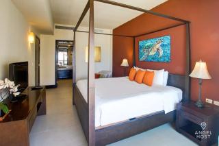 Beachfront Penthouse Oceanview Rooftop and Pool - 8