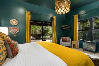 An Ololo #2 designer cabin plus hot tub - Fredericksburg - 5
