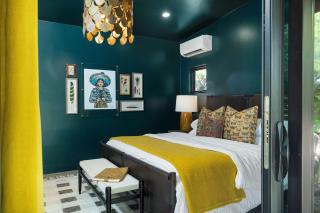 An Ololo #2 designer cabin plus hot tub - Fredericksburg - 1