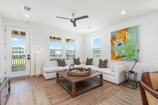 Welcome to Sunny Side Up Gorgeous Beach Home Located in Popular Pointe West - Galveston - 5