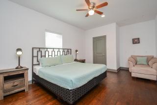 Welcome to Coastal Serenity – your perfect vacation retreat by the sea - Galveston - 1