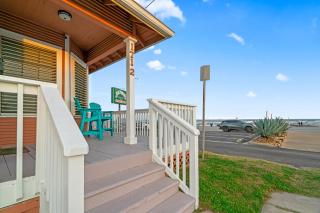 Sunrise Serenade Fabulous Location with Beautiful Ocean View - Galveston - 9