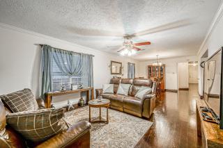 Welcome to Beach Lover Island Getaway - Galveston - 8