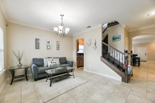 Spacious 2-story house nestled just 3 blocks away from the picturesque seawall - Galveston - 5