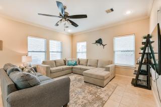 Spacious 2-story house nestled just 3 blocks away from the picturesque seawall - Galveston - 4