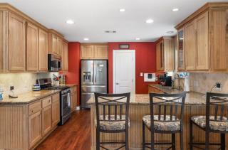 Sunset Cove 1 - Lakefront Retreat Waterfront with Spectacular Sunset Views - Livingston - 1