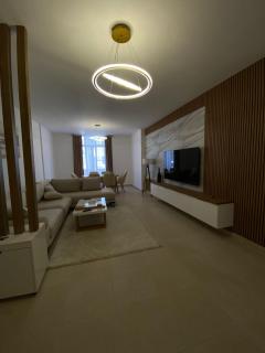 Cozy Stay by Erlin - Durrës - 9
