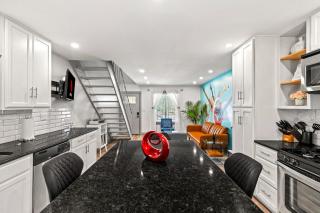 Cool Vibes Music Capital SoCo Townhome! - Austin - 4