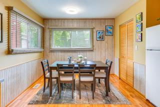 8 Mi to Nature Center Streamwood Gem with Yard! - Streamwood - 9