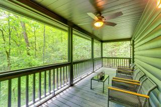 5 Mi to Dtwn Blue Ridge Spacious Cabin with Hot Tub - 9