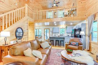 5 Mi to Dtwn Blue Ridge Spacious Cabin with Hot Tub - Blue Ridge - 5