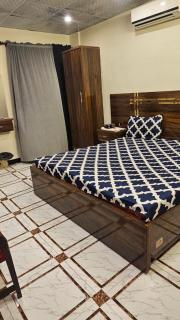 Royal Galaxy Guest House - Karachi - 5