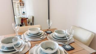 River facing apartment - sleeps 4 - with parking - Inverness - 6