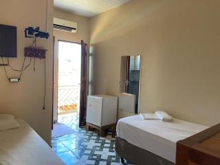 Junior Hotel - - 5