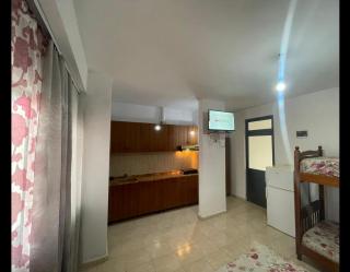 Hotel Mucaj - Velipojë - 0