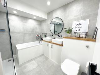 Guest Room in Basildon, Essex - 2