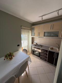 Armando's Guesthouse - Pogradec - 4