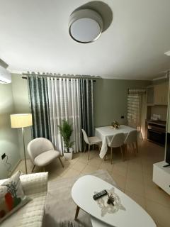 Armando's Guesthouse - Pogradec - 1
