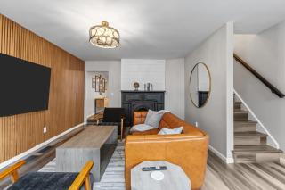 Group-Friendly 4 Bedroom 5 Bathroom Pets OK Close to Stadium - Pittsburgh - 1