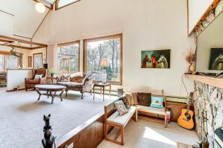 Love Lake Retreat with Hot Tub in New Richmond! - New Richmond - 8