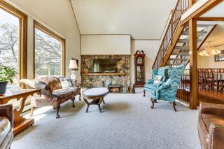 Love Lake Retreat with Hot Tub in New Richmond! - New Richmond - 7