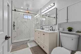 Group-Friendly 4 Bedroom 5 Bathroom Pets OK Close to Stadium - Pittsburgh - 7