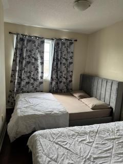 Relaxing Townhouse Room with Fast Toronto Access - Toronto - 0