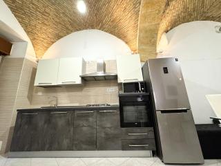 Kalma Brick Arch Apartment - Central & Authentic - Cagliari - 9