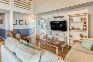 Gorgeous OIB Escape with Dock and Canal View! - Ocean Isle Beach - 8