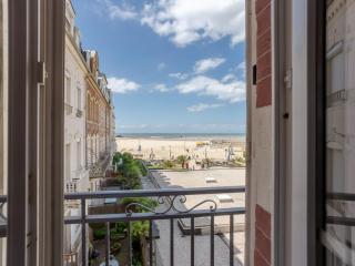 Apartment L'hôtel de Paris by Interhome - Trouville-sur-Mer - 0