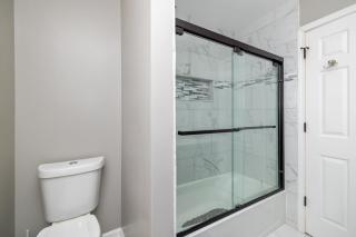 Private Room in Ballantyne - 3