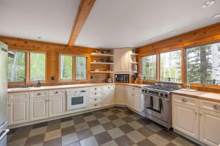 Luxury Mountain Retreat with Hot Tub and Views - 1