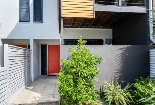 Hip City Fringe Living - Apartment - Townsville - 7