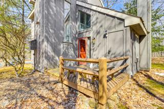 Steps to Jack Frost Ski Resort Townhome with Decks - White Haven - 9