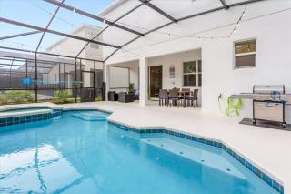 Upstay Bella Vida Resort - Resort-Style 12BR Villa - 2