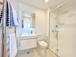 Urban Retreat 1-Bedroom Studio with Balcony - Auckland - 4