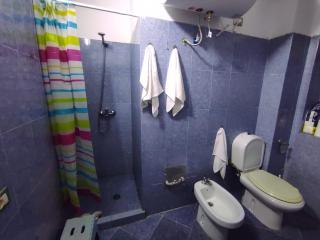 Ground-Floor Studio Apartment Near Center - Tirana - 4