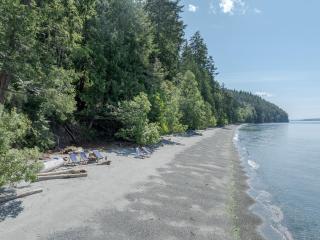 Sandy Beachfront, Hot Tub, Pet-friendly, Kayaking - - 0