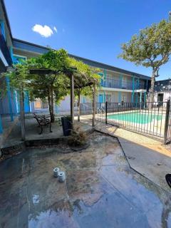 Emerald Gem SoCo Condo - Austin - 6