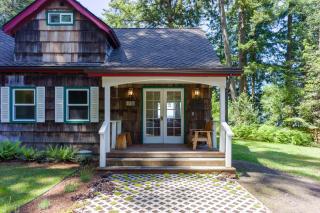 Sandy Beachfront, Hot Tub, Pet-friendly, Kayaking - - 4